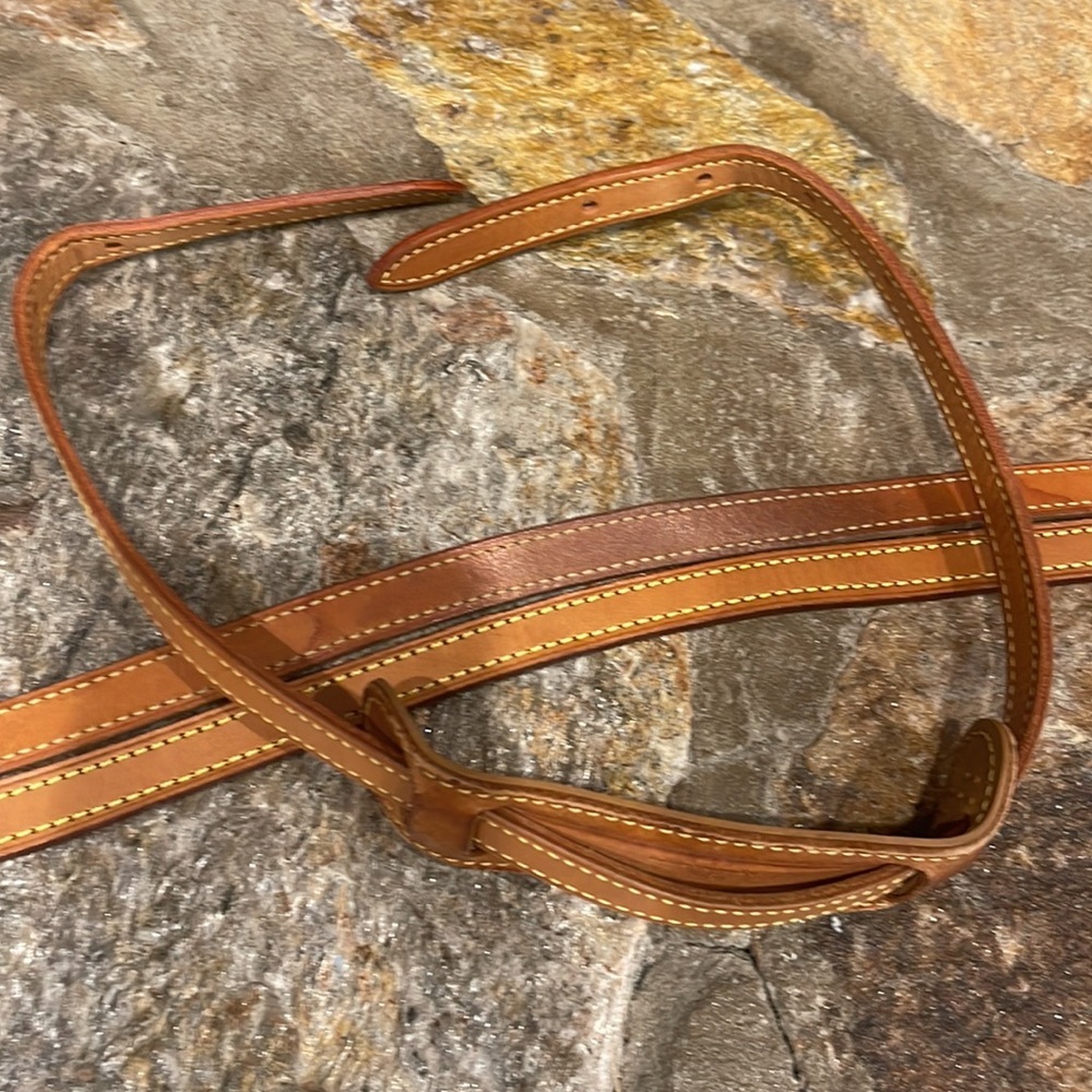 Leather shoulder strap set of 2 (used) straps size 28in came off Lv bucket bags - Picture 10 of 12